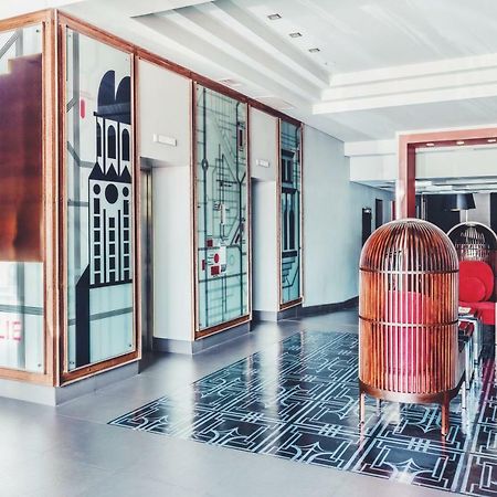 Amelie Hotel Manila Exterior photo
