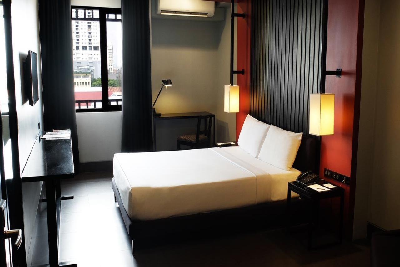 Amelie Hotel Manila Exterior photo