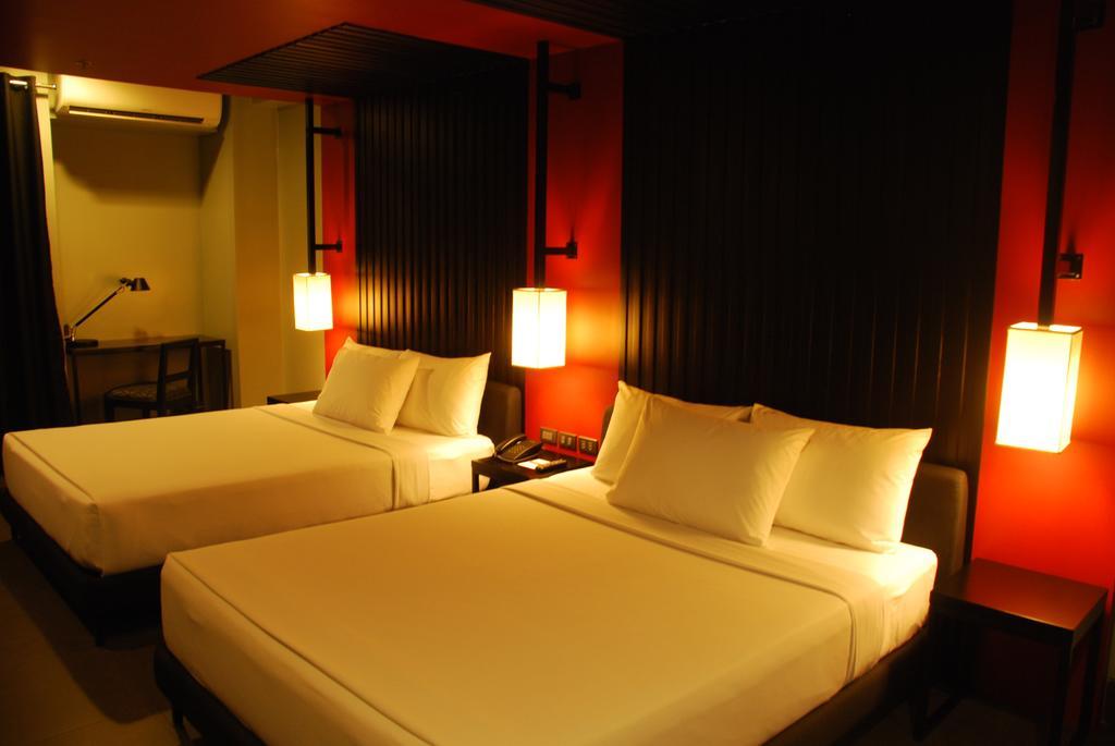 Amelie Hotel Manila Exterior photo