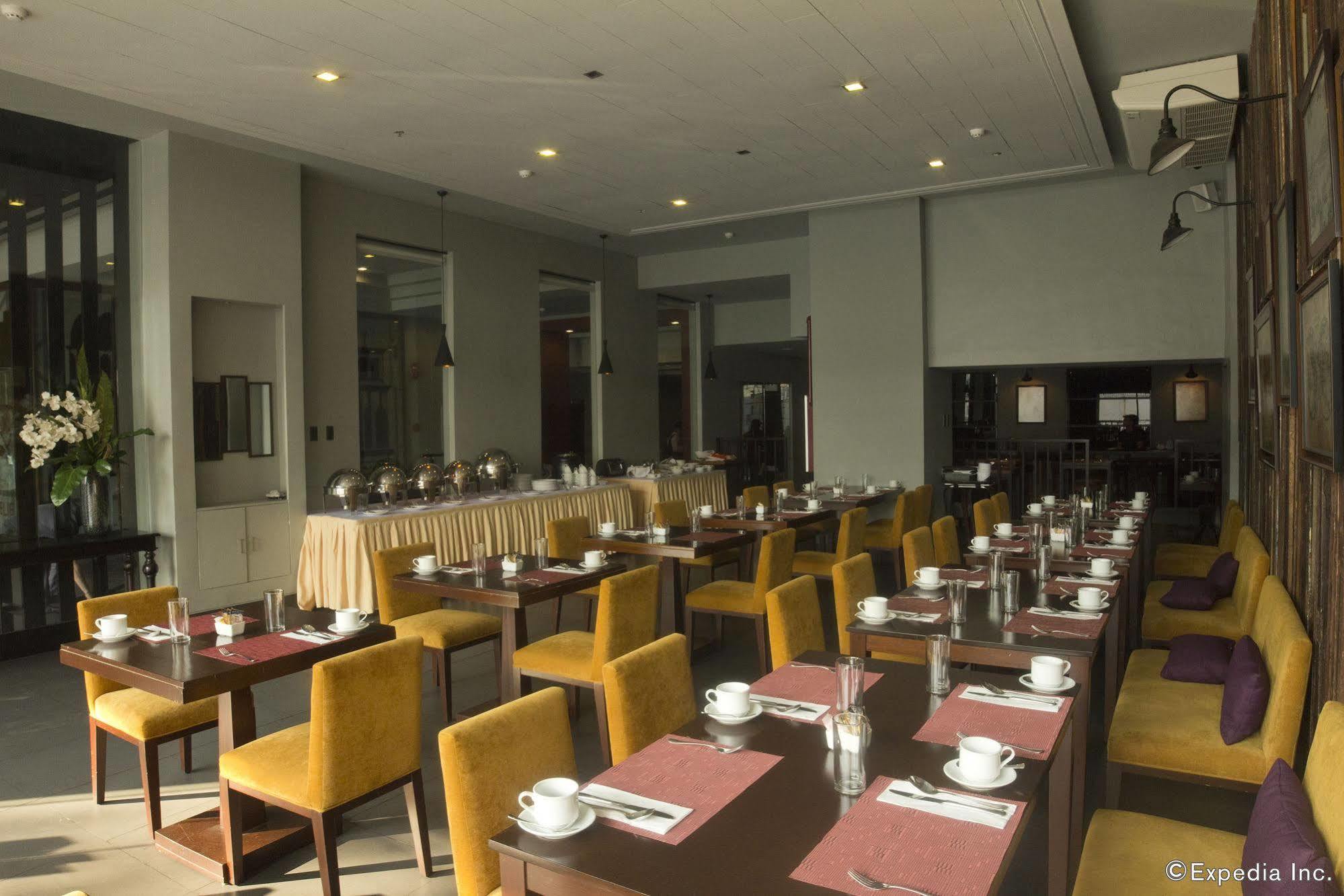 Amelie Hotel Manila Exterior photo