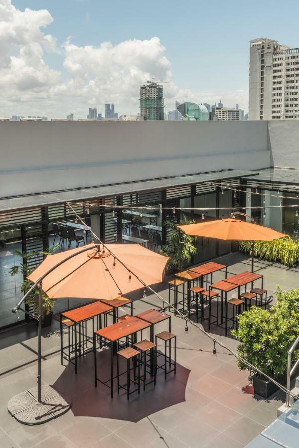 Amelie Hotel Manila Exterior photo